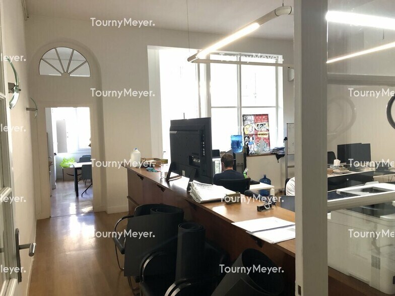 Bureau dans Bordeaux à louer - Photo du bâtiment - Image 2 de 4