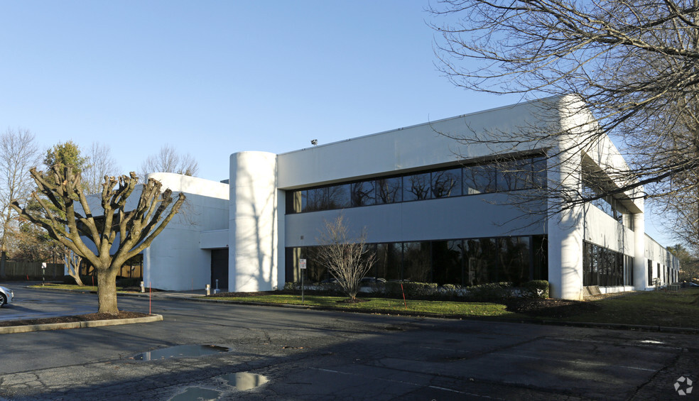 107 Monmouth Rd, West Long Branch, NJ à louer - Photo du bâtiment - Image 1 de 18