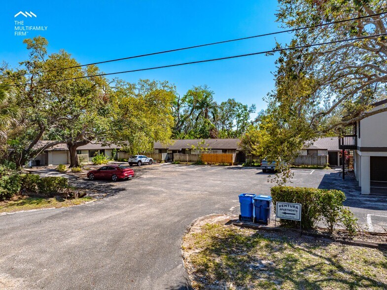 2720-2750 Hope St, Sarasota, FL à vendre - Photo du bâtiment - Image 2 de 8