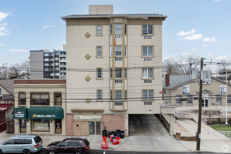 448 Palisade Ave, Cliffside Park, NJ for sale - Building Photo - Image 2 of 14