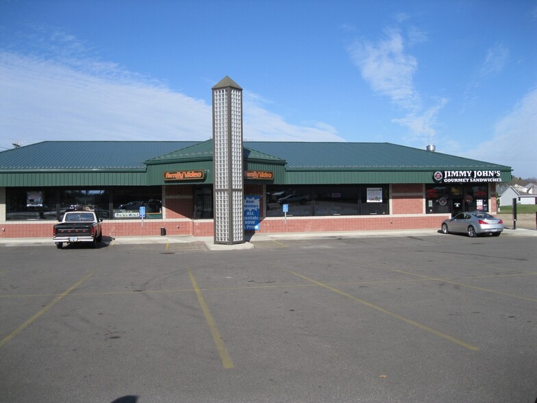 1101-1107 E College Dr, Marshall, MN for lease - Building Photo - Image 2 of 4