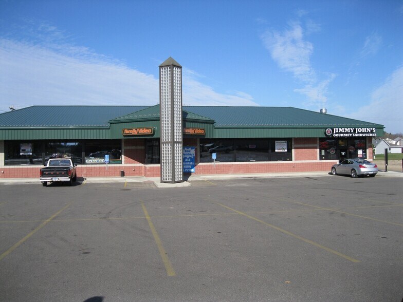 1101-1107 E College Dr, Marshall, MN à louer - Photo du bâtiment - Image 2 de 4