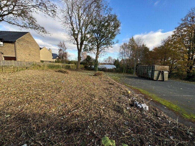 72-74 New North Rd, Huddersfield à vendre - Photo du bâtiment - Image 2 de 5