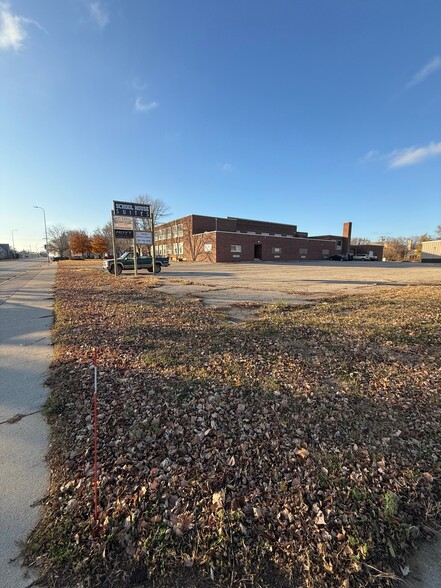 307 S 5th St, Milbank, SD for sale - Building Photo - Image 3 of 5