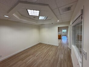 3625 E Thousand Oaks Blvd, Westlake Village, CA for lease Interior Photo- Image 2 of 10