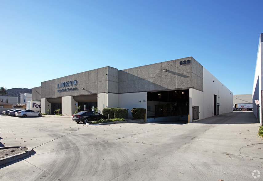 629 S 6th Ave, City of Industry, CA à vendre - Photo du bâtiment - Image 3 de 6