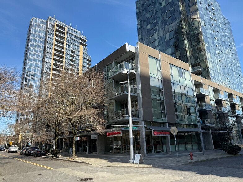 841 S Gaines St, Portland, OR à vendre - Photo du bâtiment - Image 2 de 5