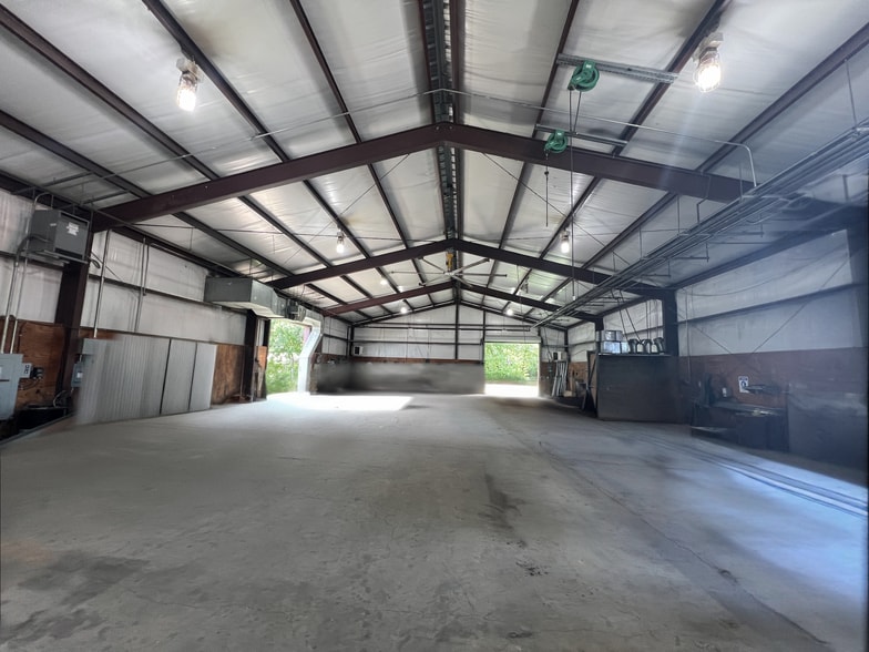 15705 Brenda St, Austin, TX for sale - Primary Photo - Image 1 of 3