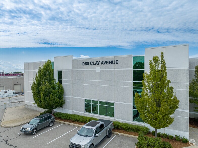 1080 Clay Av, Burlington, ON for sale - Primary Photo - Image 1 of 1