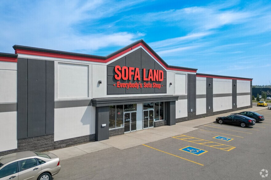 2930 32nd Ave, Calgary, AB for sale - Primary Photo - Image 1 of 1