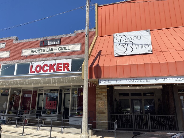 109-111 N Church St, Brady, TX for sale - Building Photo - Image 1 of 1