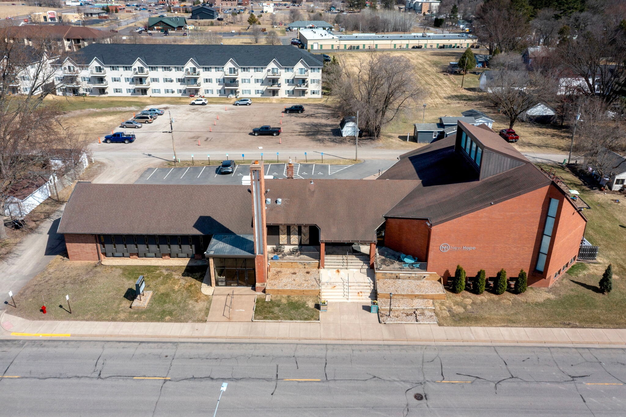114 Dahlin ave, Isanti, MN for sale Primary Photo- Image 1 of 17