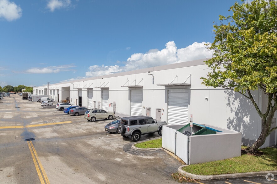 11341-11491 Interchange Cir S, Miramar, FL for lease - Building Photo - Image 2 of 3