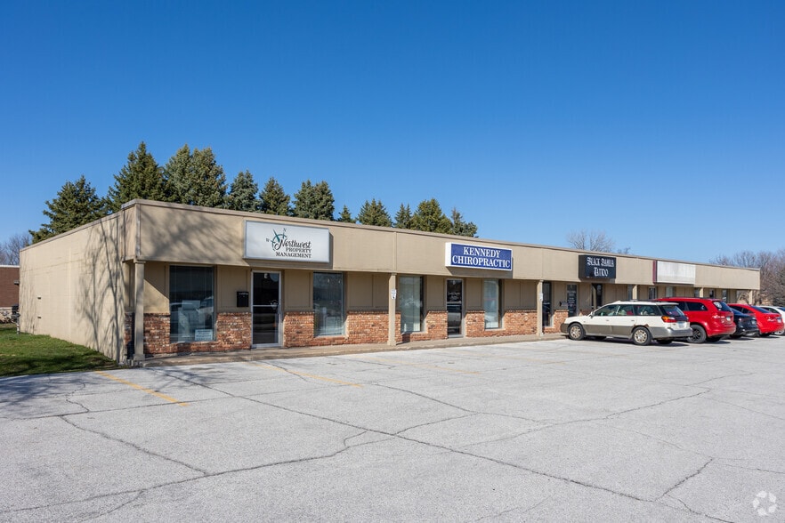 2202 W 1st St, Ankeny, IA for lease - Primary Photo - Image 1 of 5