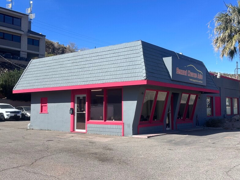 689 N Bluff St, Saint George, UT for lease - Building Photo - Image 2 of 19