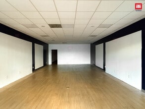 9050-9070 Van Nuys Blvd, Panorama City, CA à louer Photo intérieure- Image 1 de 4