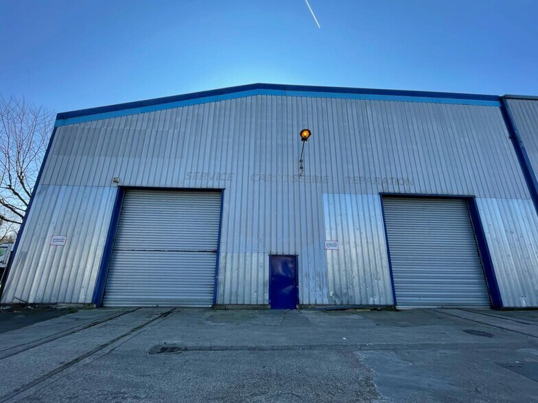 Flex in Corbeil-Essonnes for lease - Building Photo - Image 2 of 10