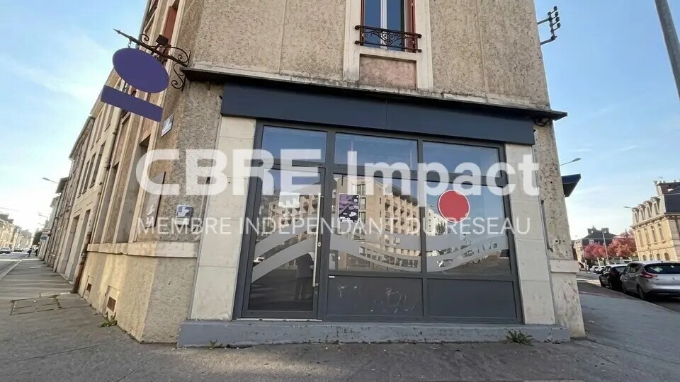 Retail in Dijon for lease Primary Photo- Image 1 of 6