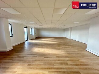 More details for 472 Route D'aix En Provence, Pertuis - Office for Lease