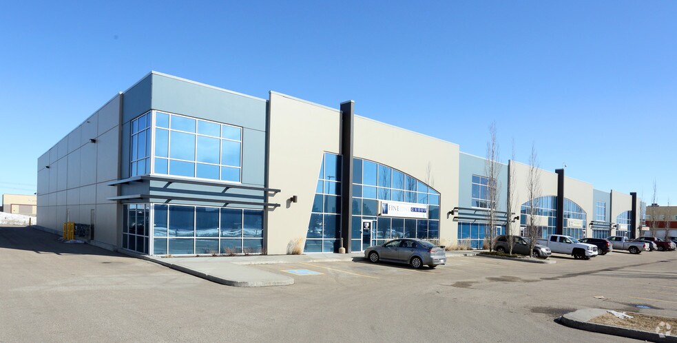 2804-2840 Ellwood Dr SW, Edmonton, AB for sale - Primary Photo - Image 1 of 1