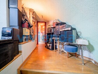 Plus de détails pour Multi-résidentiel à vendre