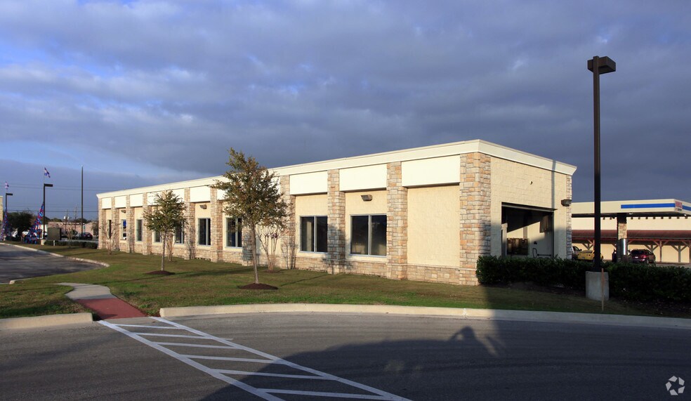 5964 Fairmont Pky, Pasadena, TX à vendre - Photo du bâtiment - Image 2 de 3