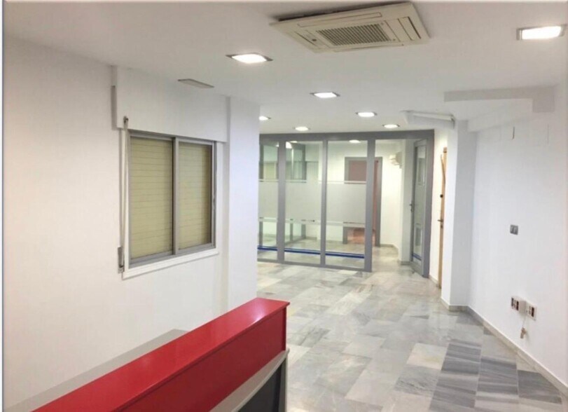 Office in Córdoba, Córdoba for lease - Interior Photo - Image 1 of 6