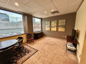 333 E Ohio St, Indianapolis, IN for lease Building Photo- Image 2 of 31