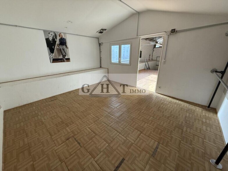 Industrial in Pantin for sale - Interior Photo - Image 1 of 1