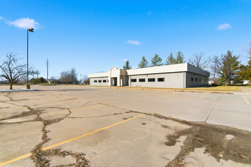 1612 N Osteopathy, Kirksville, MO à vendre - Photo du bâtiment - Image 3 de 79