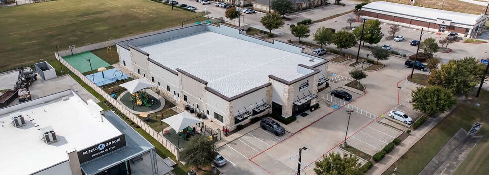 12152 Shadow Creek Pky, Pearland, TX for sale - Building Photo - Image 2 of 40