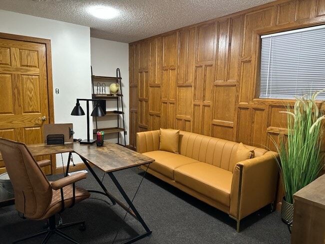 More details for 4015 SW 21st St, Topeka, KS - Coworking for Lease