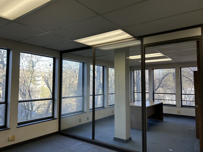 1250 Springfield Pike, Cincinnati, OH for lease - Interior Photo - Image 2 of 7