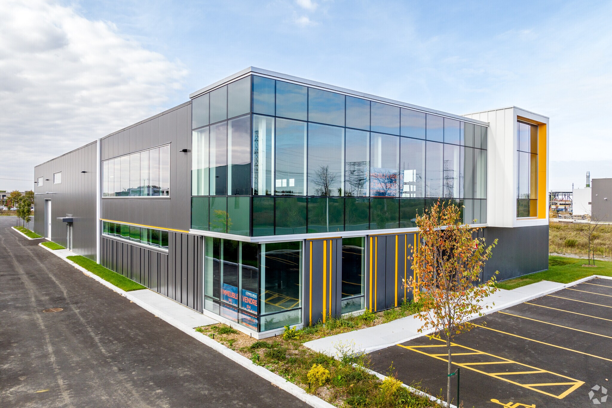 1041 Rue Marie-Victorin, St-Bruno-de-Montarville, QC à vendre Photo du bâtiment- Image 1 de 1