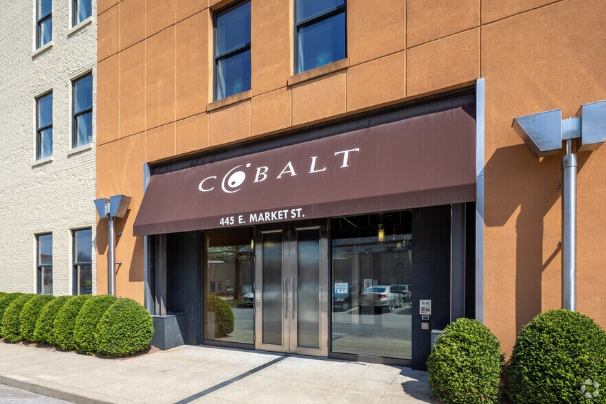 445 E Market St, Louisville, KY à vendre - Photo du bâtiment - Image 2 de 5