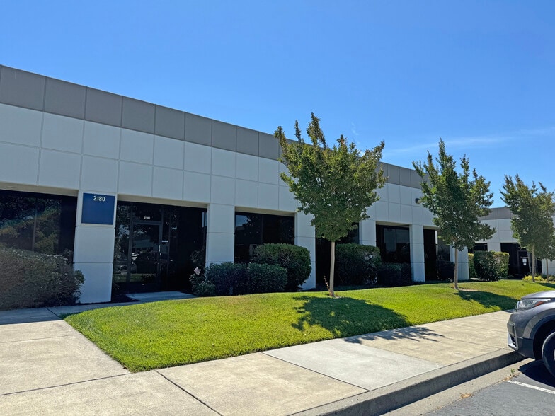 2160-2180 Northpoint Pky, Santa Rosa, CA for lease - Building Photo - Image 1 of 3
