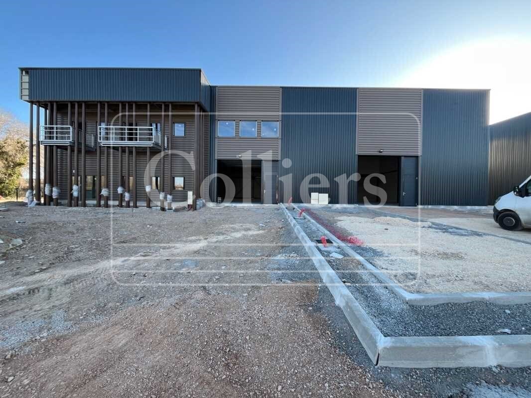 Flex in Venelles for lease Building Photo- Image 1 of 6