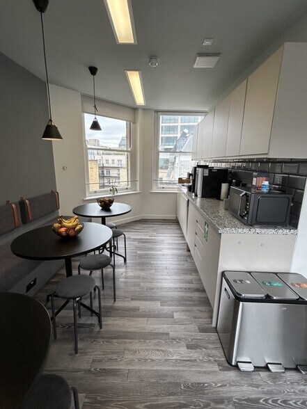 53 Parker St, Londres à louer - Photo intérieure - Image 2 de 7