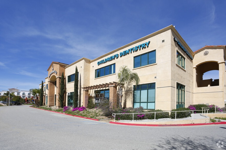 31577 Canyon Estates Dr, Lake Elsinore, CA for lease - Building Photo - Image 2 of 7