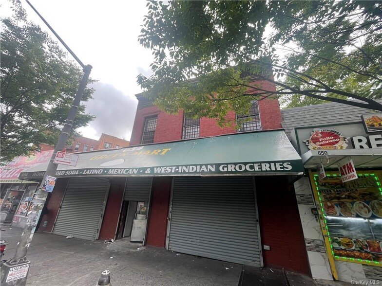 654 Westchester Ave, Bronx, NY for sale - Primary Photo - Image 1 of 10