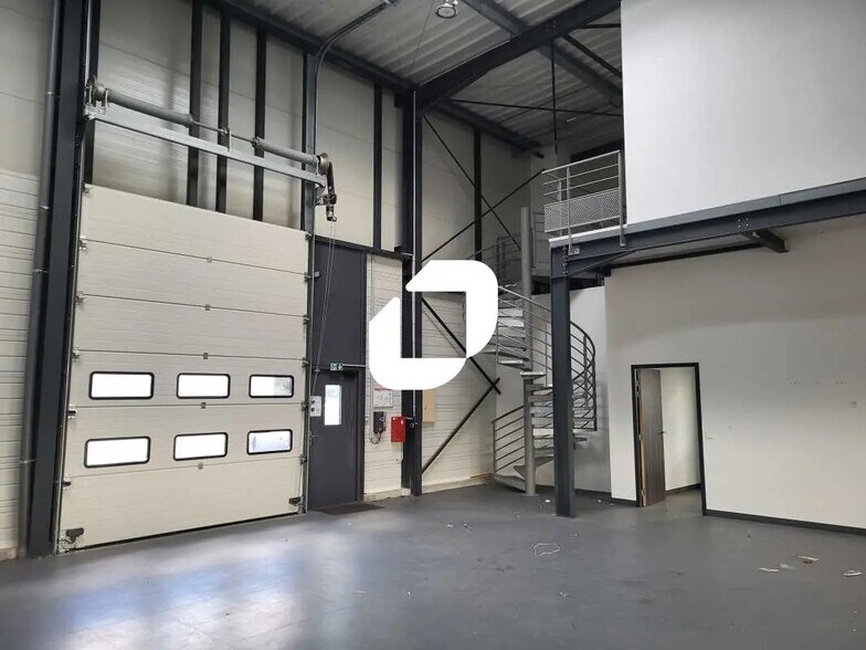 Flex in Mérignac for lease - Building Photo - Image 3 of 10