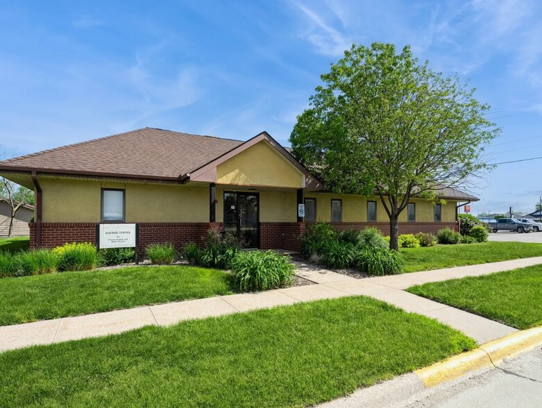 112 E Detroit Ave, Indianola, IA à vendre - Photo du bâtiment - Image 1 de 1