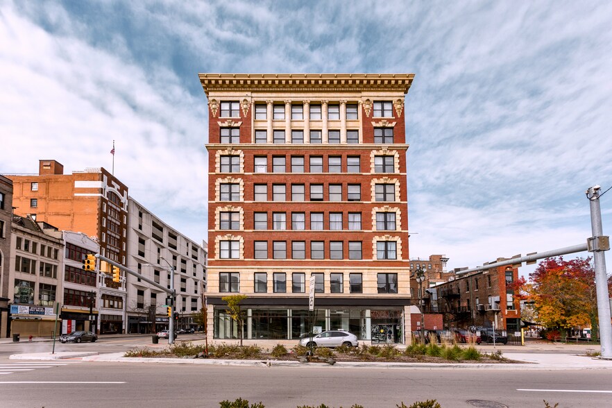 1300 Broadway St, Detroit, MI à louer - Photo du bâtiment - Image 3 de 48