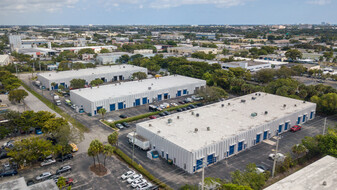 Pompano Industrial Plaza - Entrepôt