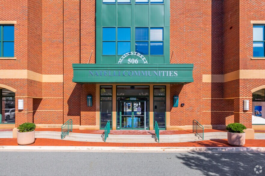 502-514 Main St, Gaithersburg, MD à louer - Photo du bâtiment - Image 2 de 4