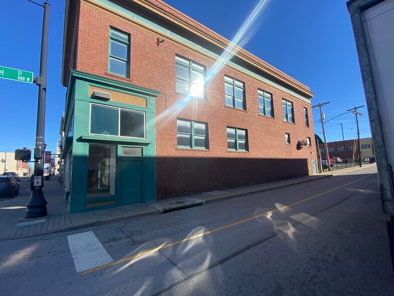 220 S Campbell Ave, Springfield, MO à vendre - Photo du bâtiment - Image 2 de 42