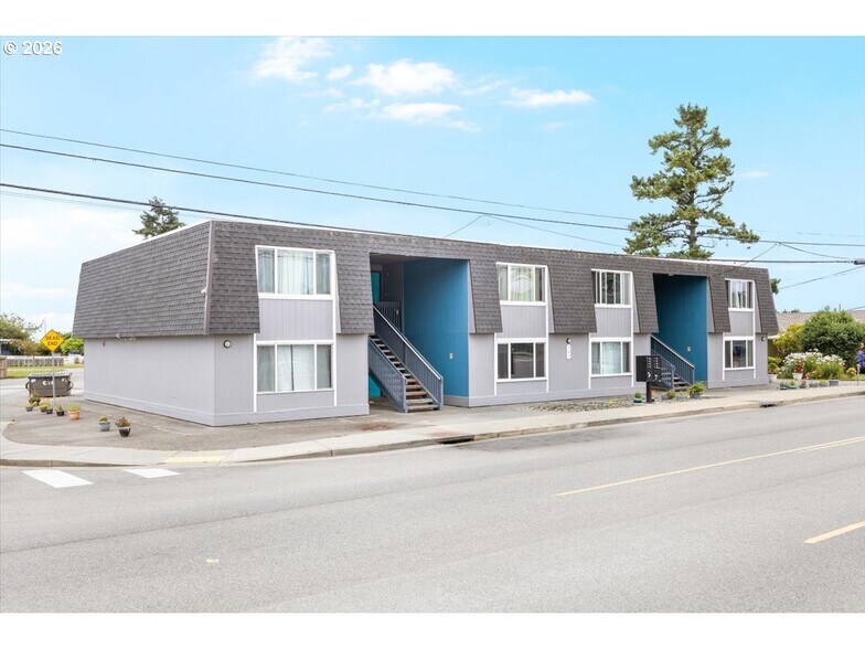 529 Railroad St, Brookings, OR à vendre - Photo du bâtiment - Image 2 de 37