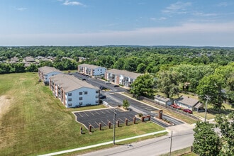 1325 S Lillian Ave, Bolivar, MO - Aerial map view