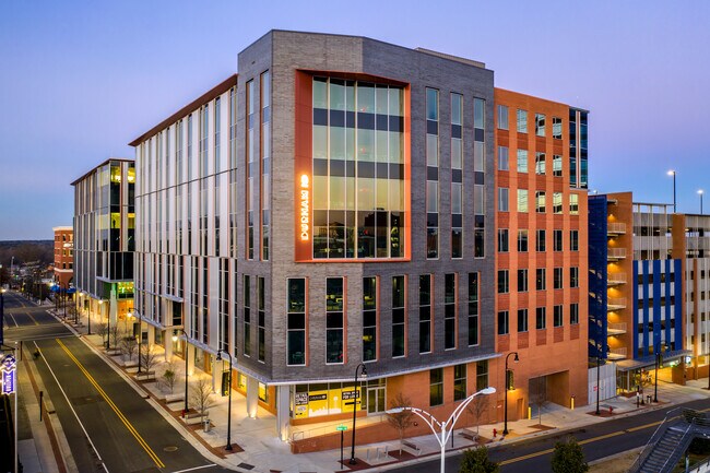 Plus de détails pour 300 Morris St, Durham, NC - Commerce de détail à louer