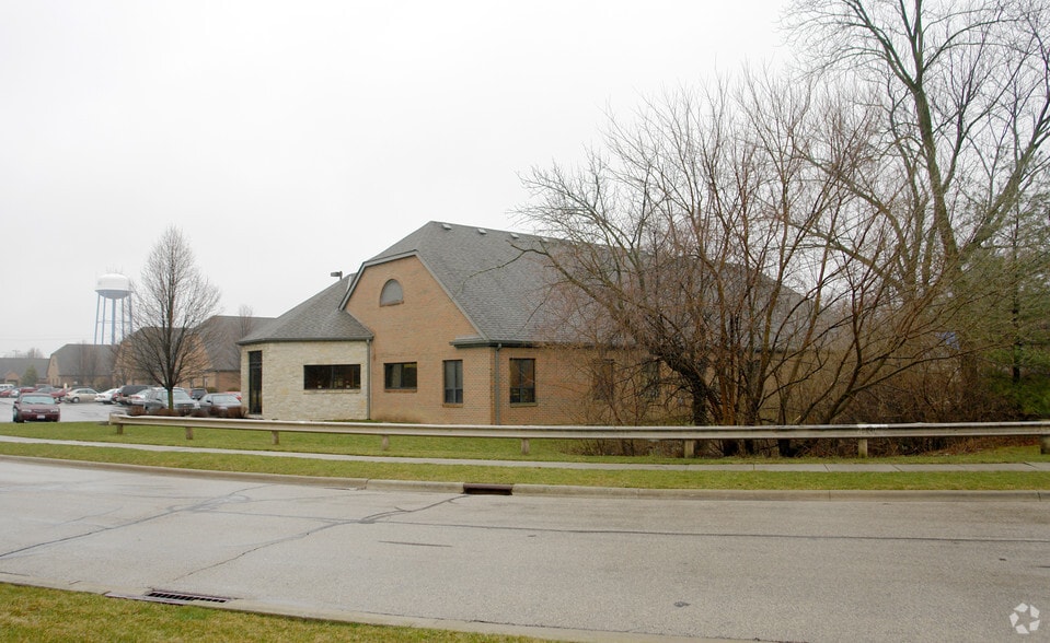 3913-3931 Berry Leaf Ln, Hilliard, OH for sale - Building Photo - Image 3 of 8